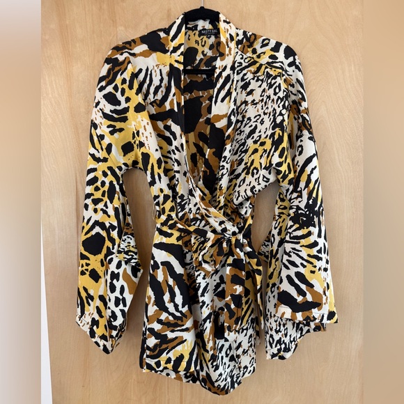 Nasty Gal Black, White, and Gold Animal Print Kimono Blouse - Picture 2 of 12